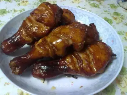 Roasted chicken legs with honey sauce