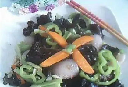Hand-shredded black fungus