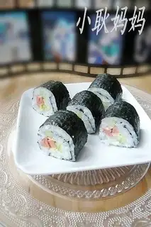 Rice roll with purple cabbage