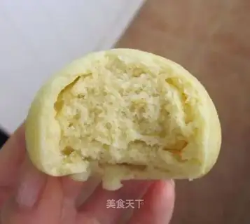 Milk corn steamed buns