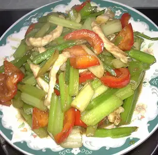 Fried pork with pepper and celery