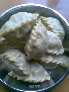 Mountain celery flour and vegetable dumplings