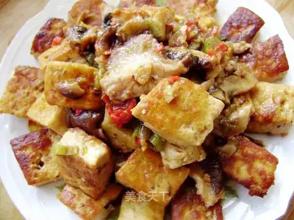 Braised tofu with mushrooms
