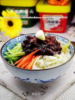 Noodles with diced pork with soy sauce