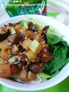Home-style noodles with bean paste