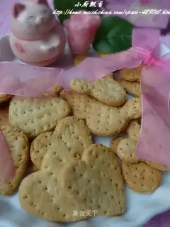Crispy soda crackers