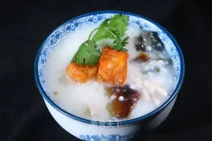 Hong Kong-style pork congee with preserved egg