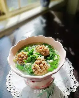 Beef balls and shepherd's purse soup