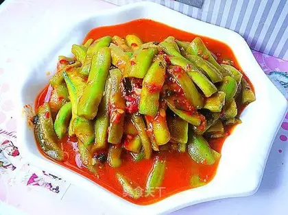 stir-fried snake melon with spicy sauce