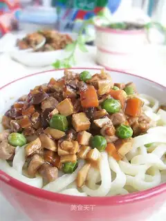 Mixed noodles with eight-treasure sauce