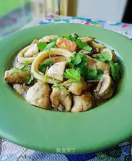 Stewed mushroom with mixed seafood