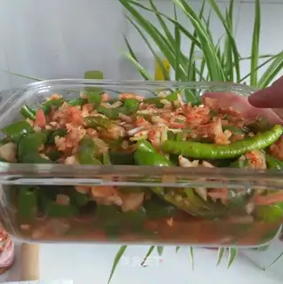 Fruit and pepper