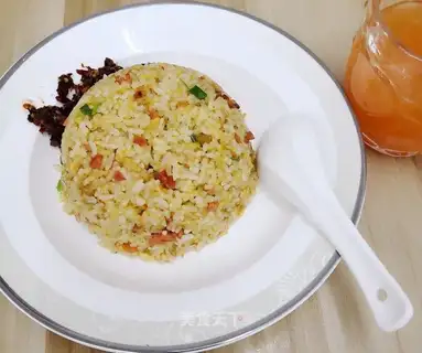 Breakfast egg fried rice