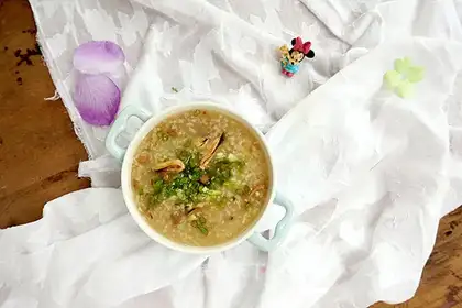 Squirt mushrooms and gravy