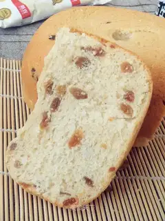 Milk raisin bread