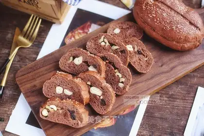 Nuts and cocoa