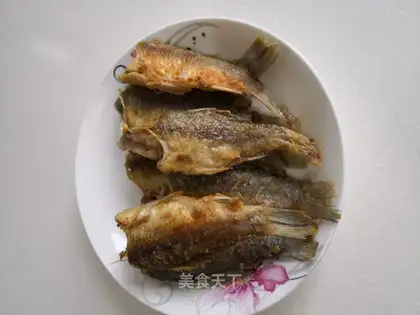 Fried minnow