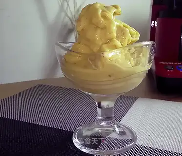 Banana mango ice cream