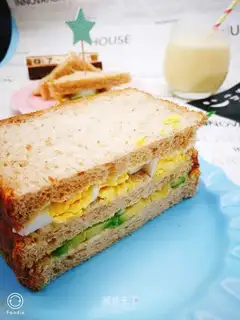 Butter egg sandwich