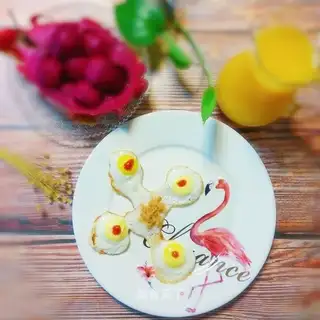 Fried quail eggs