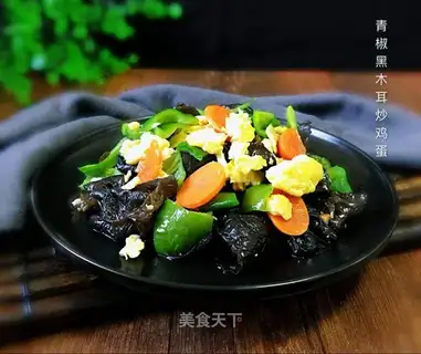 Pyramids for eggs