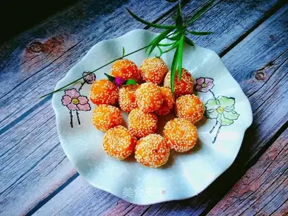 Red potato sesame rice ball