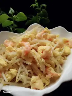 Egg shrimp sprouts