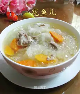 Carrot, silver-eared ribs soup