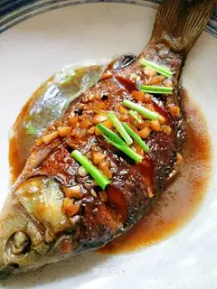 Red-burned mackerel