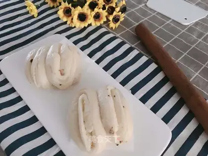 Pretzel rolls
