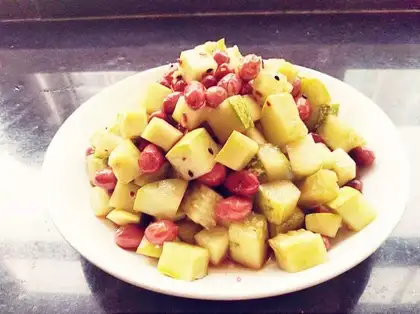 Stupid cucumber with peanut rice