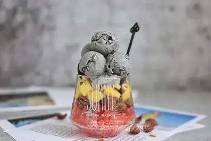 Sesame ice cream