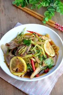 Spicy pig's ear