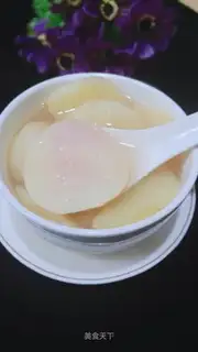 Homemade peach cans