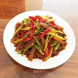 Celery with pig skin
