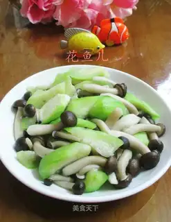 Crab mushrooms and smelts