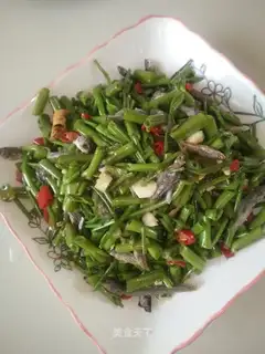 Hot peppers and cabbage