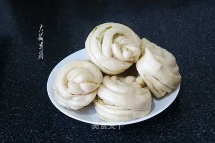 Onion rolls
