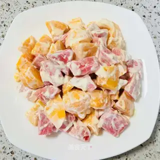 Peach ball salad