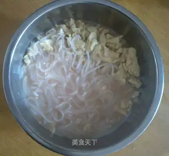 Tomato egg noodles
