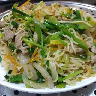 Seven-colored noodles