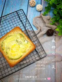 Cream egg toast