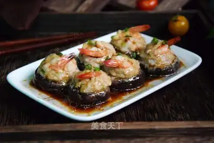 Shrimp makes mushrooms