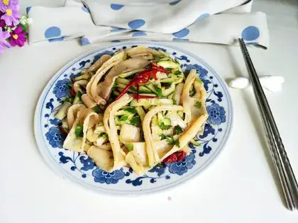 Pepper oil, red oil