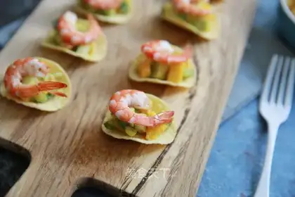 Shrimp butter and fruit salad