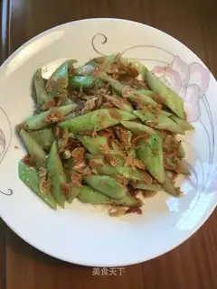 Shrimp-covered silk