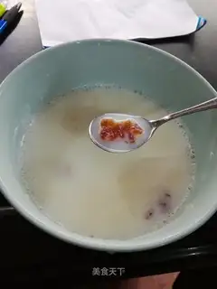 Peach glue makes milk