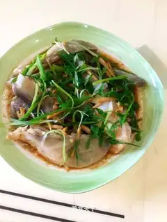 Salmon sauce steamed fish head