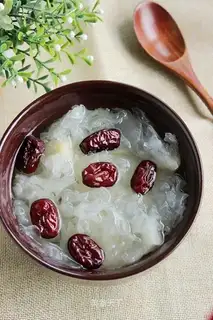 The silver spoon of red dates