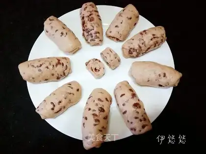 Red bean roll
